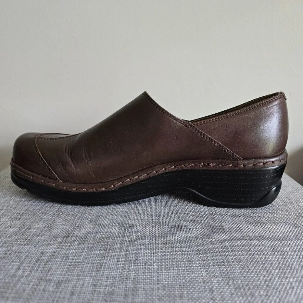 Klogs Clogs Women's Brown Uniform Work Shoes 11 Buckle Slip Resistant Nurse - Picture 7 of 11